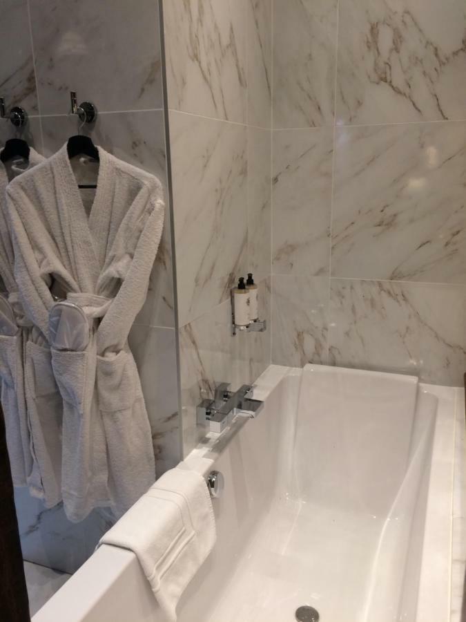 La Suite 48 ชาลงส์-อ็อง-ชองปาญ ภายนอก รูปภาพ