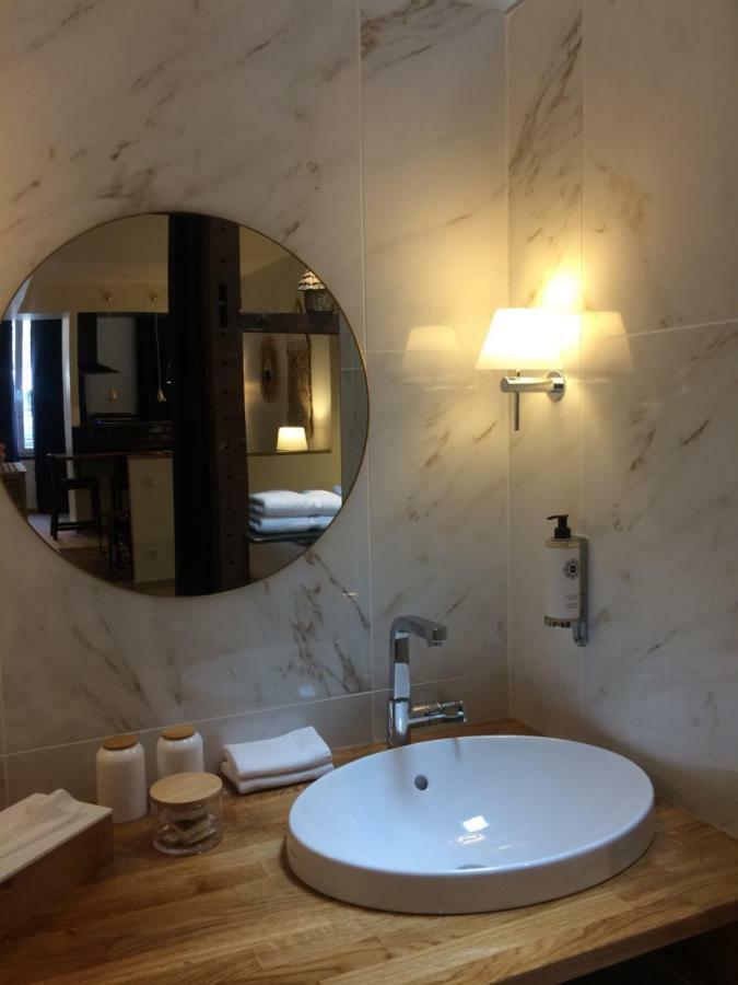 La Suite 48 ชาลงส์-อ็อง-ชองปาญ ภายนอก รูปภาพ
